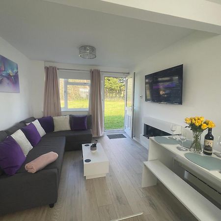Look No Further Gorgeous Newly Renovated Contemporary Chalet Sandown Bay Holiday Centre Buitenkant foto